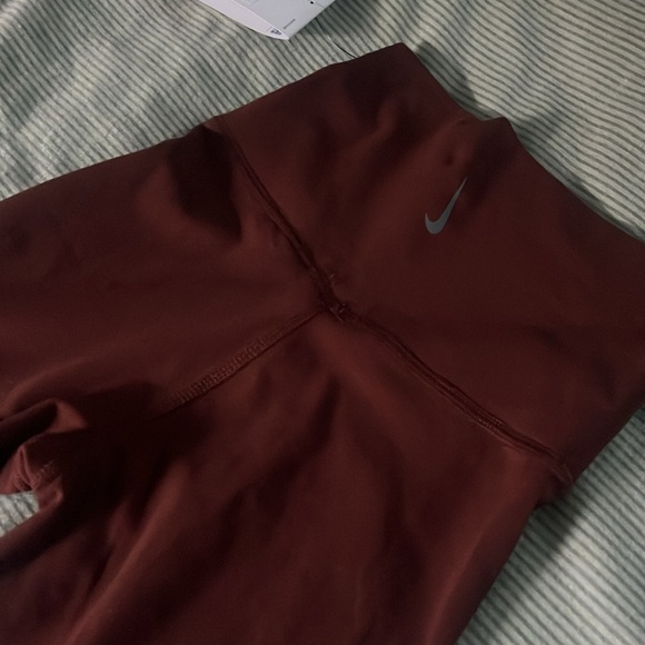 Nike Yoga Shorts in Burnt Orange color XXS - Picture 3 of 3